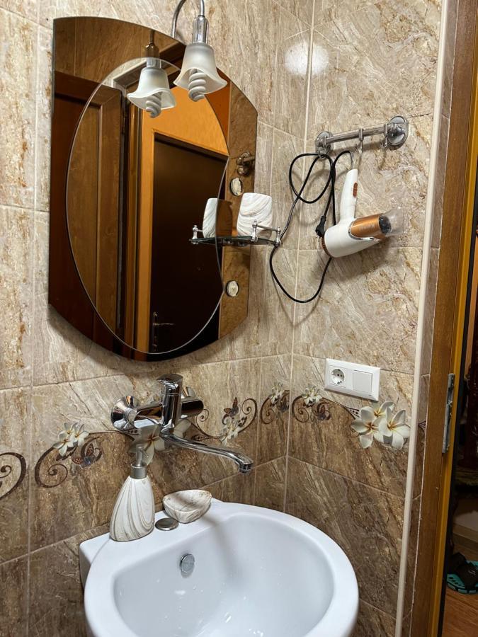 Sun Apartment Tbilisi Buitenkant foto